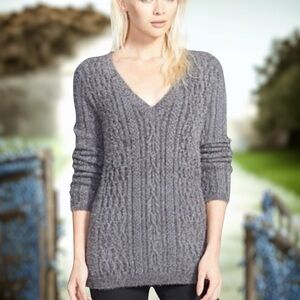 Chelsea28 Cashmere Wool Blend Sweater Gray Pullover Women’s Size M Soft Fuzzy